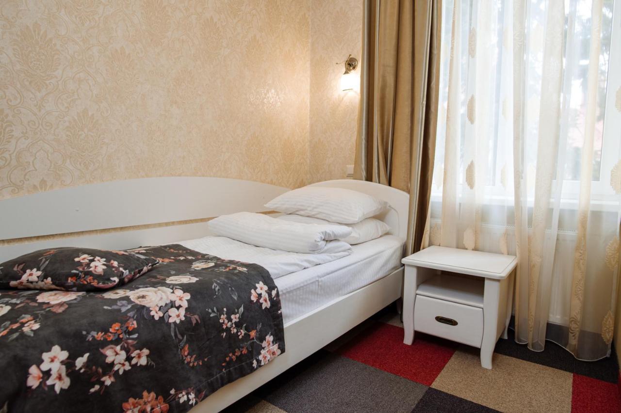 Na Horyzonti Hotel Truskavets Ngoại thất bức ảnh