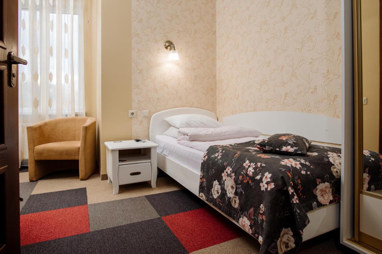 Na Horyzonti Hotel Truskavets Ngoại thất bức ảnh