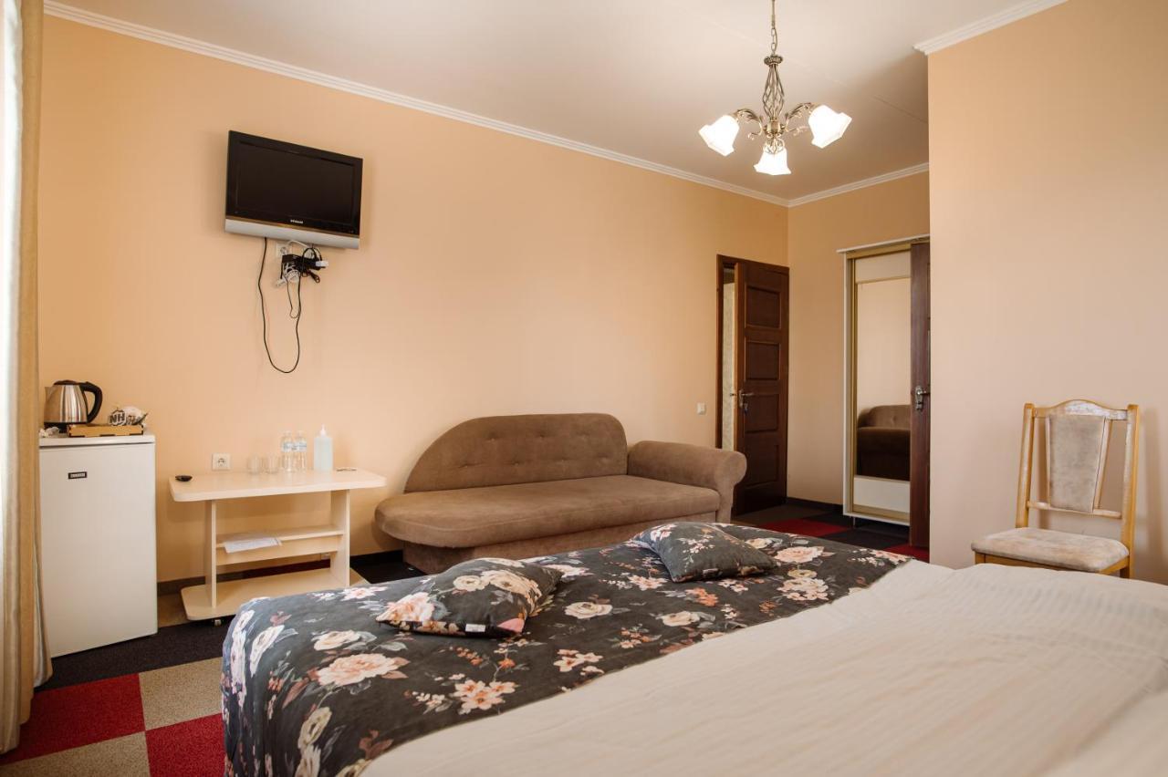Na Horyzonti Hotel Truskavets Ngoại thất bức ảnh