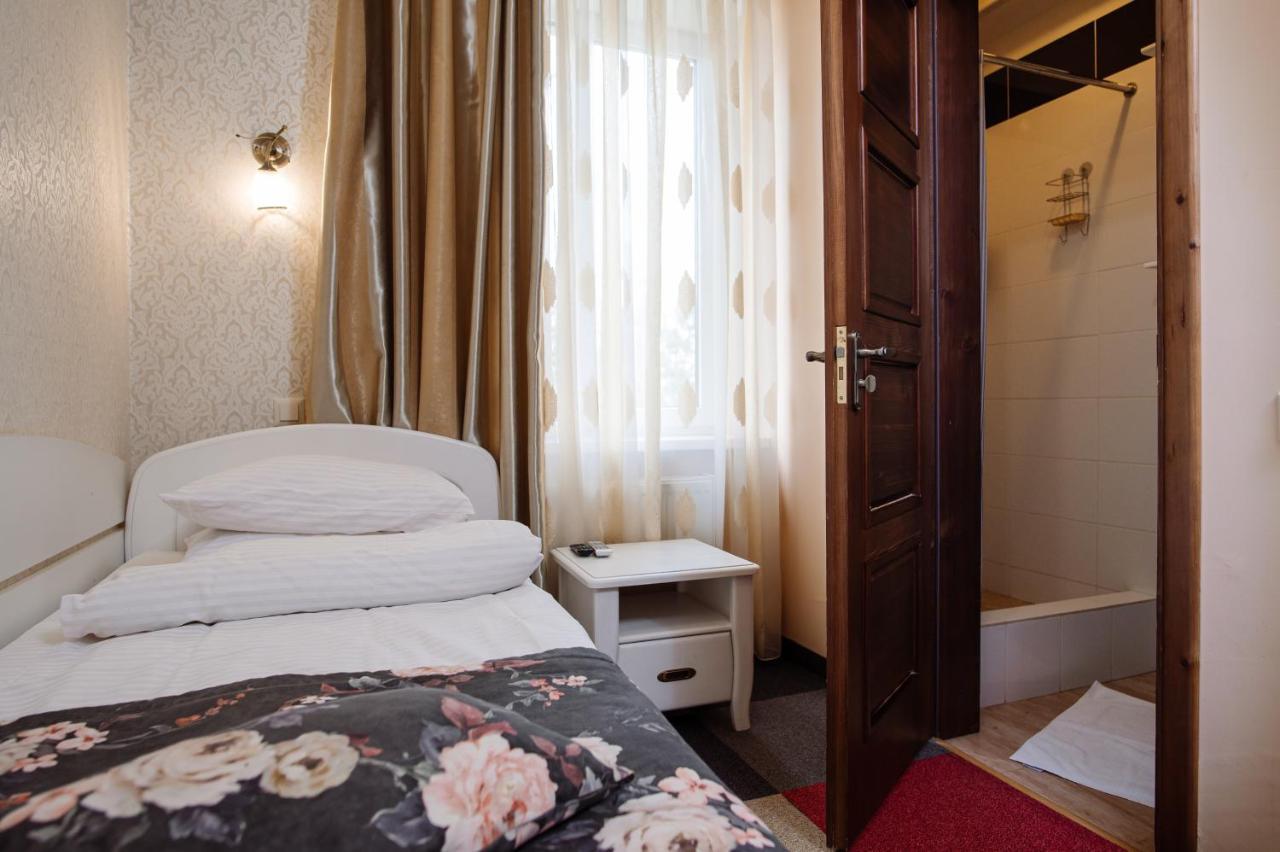 Na Horyzonti Hotel Truskavets Ngoại thất bức ảnh