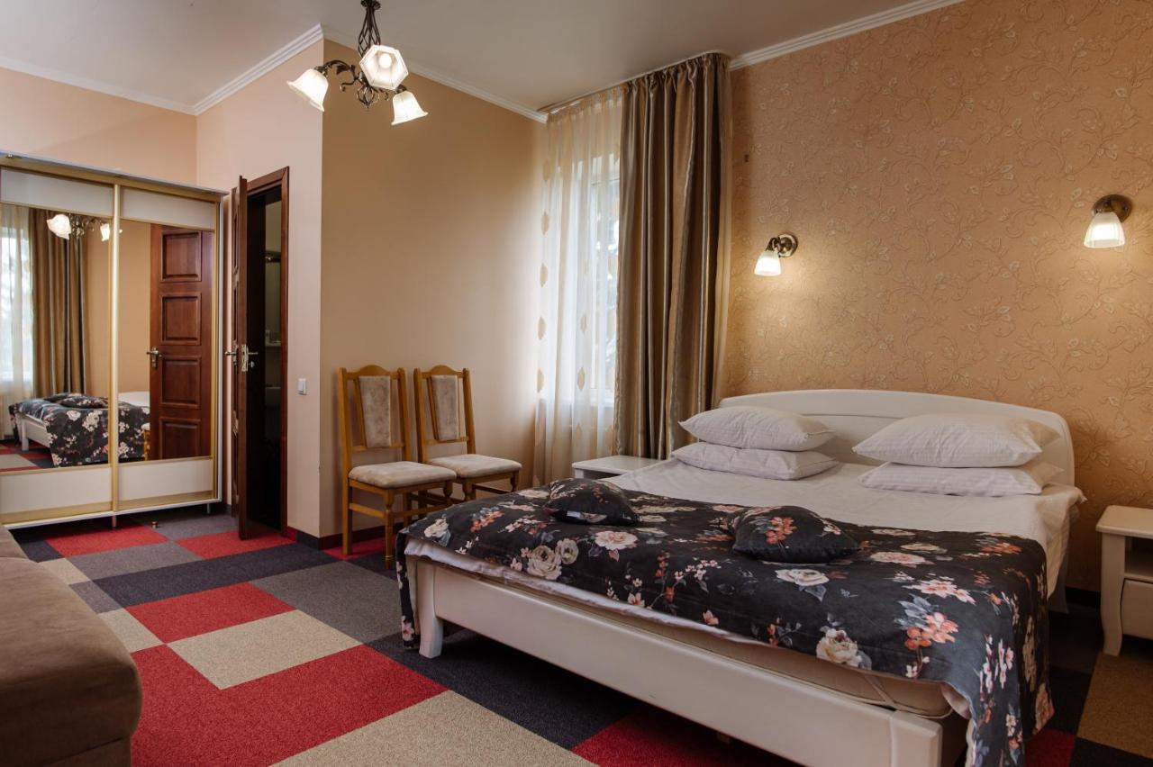 Na Horyzonti Hotel Truskavets Ngoại thất bức ảnh