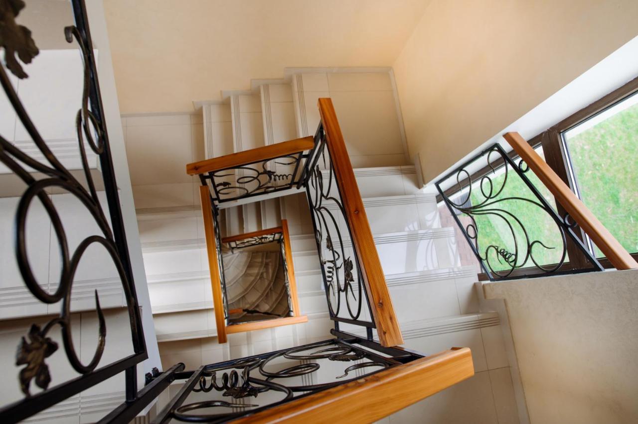 Na Horyzonti Hotel Truskavets Ngoại thất bức ảnh