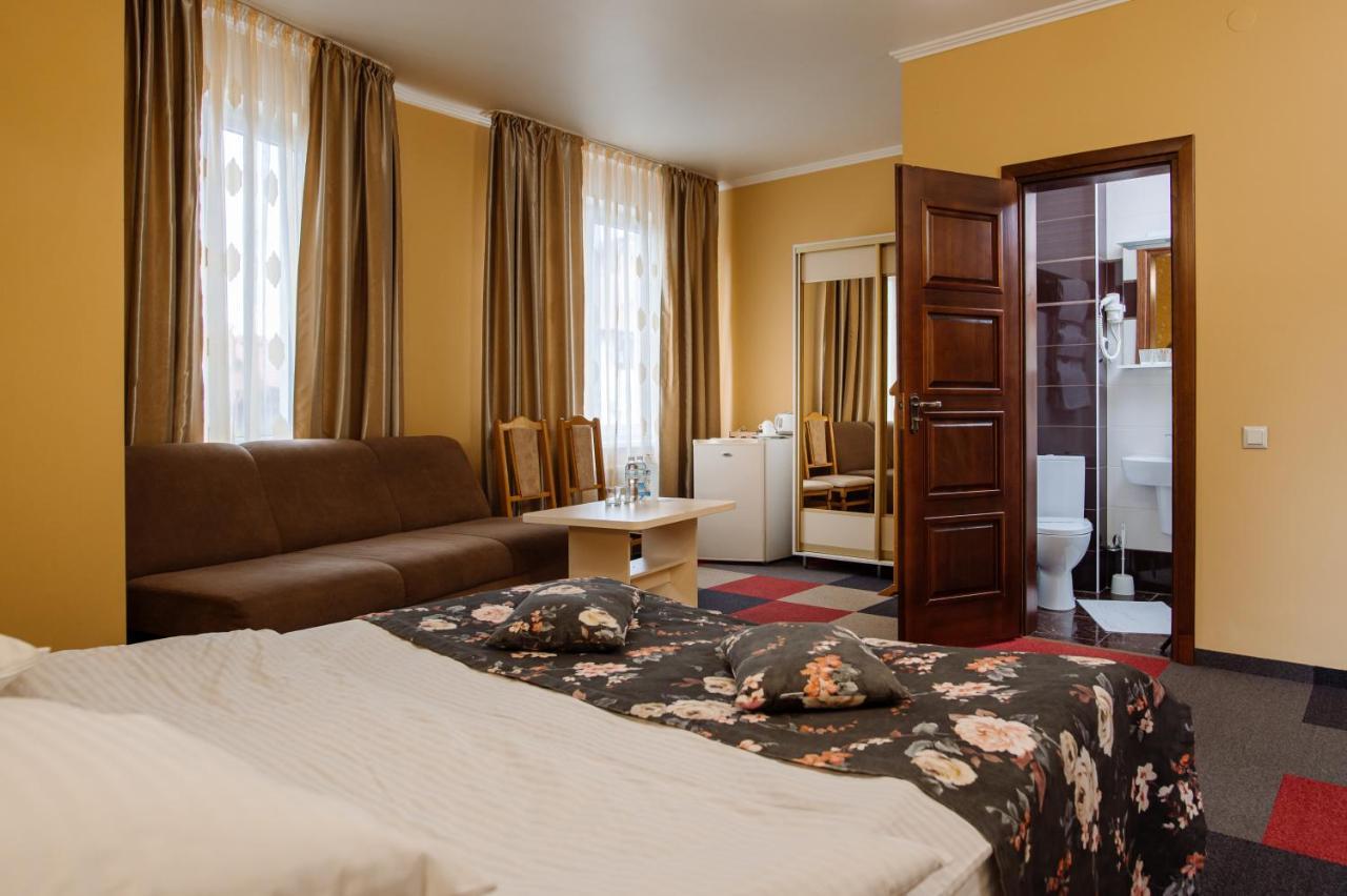 Na Horyzonti Hotel Truskavets Ngoại thất bức ảnh