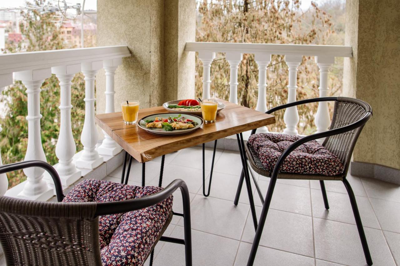 Na Horyzonti Hotel Truskavets Ngoại thất bức ảnh