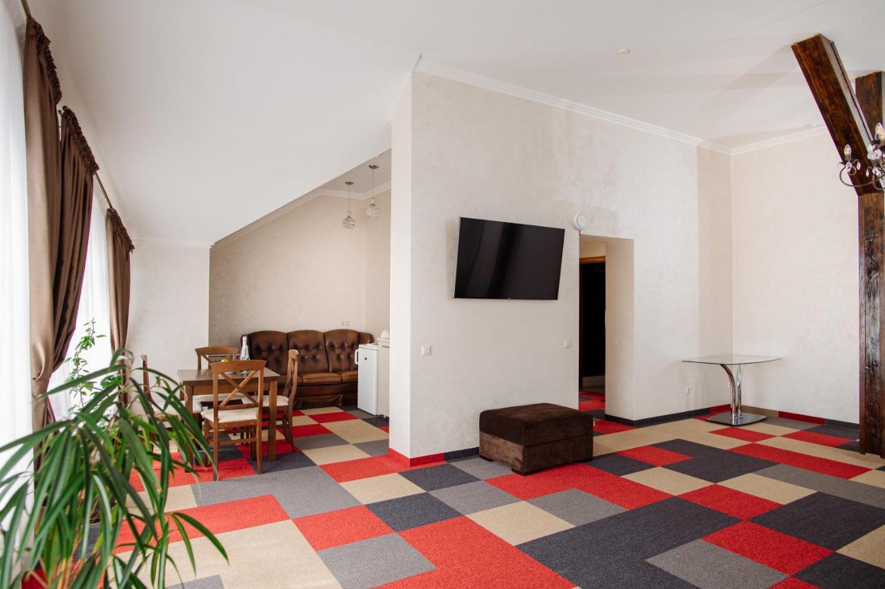 Na Horyzonti Hotel Truskavets Ngoại thất bức ảnh