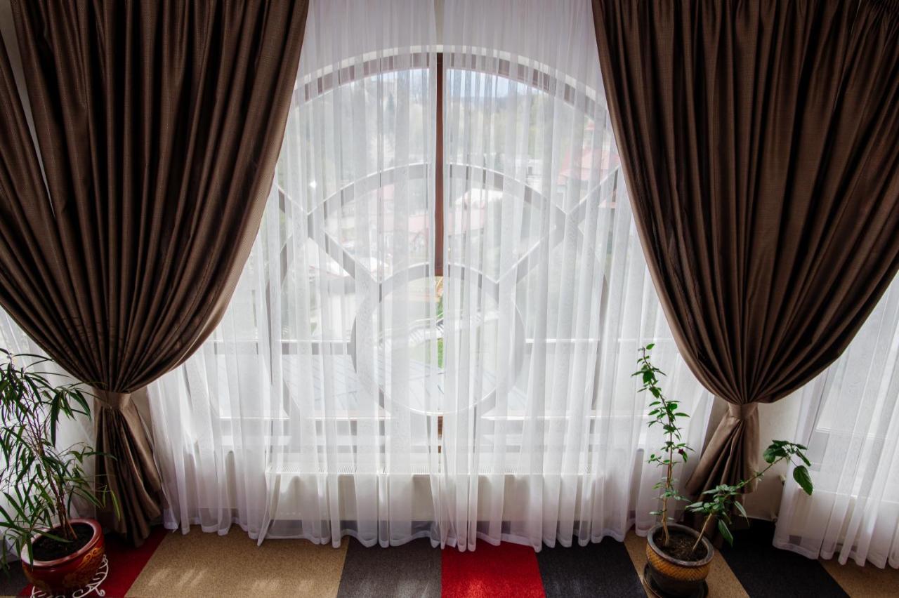 Na Horyzonti Hotel Truskavets Ngoại thất bức ảnh