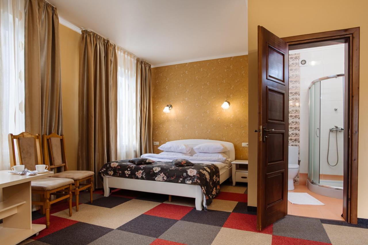 Na Horyzonti Hotel Truskavets Ngoại thất bức ảnh